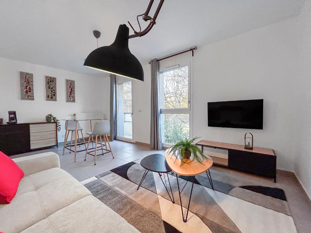 Studio Lumineux Avec Balcon 4