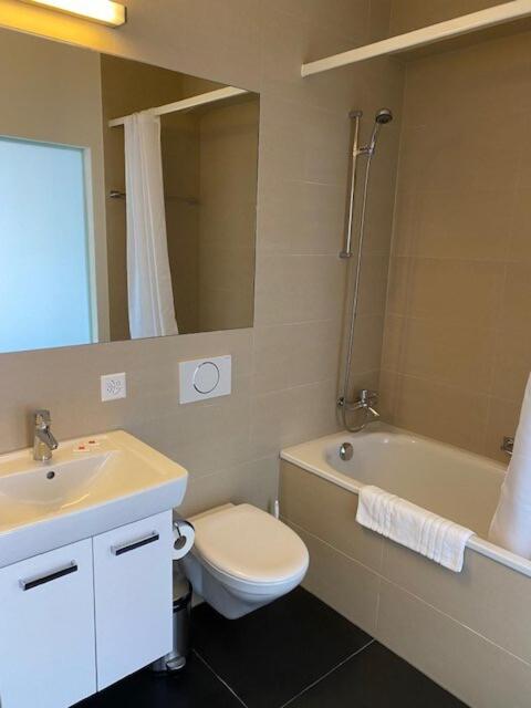 Fantastic 1 BR flat in the city center - West 7 7