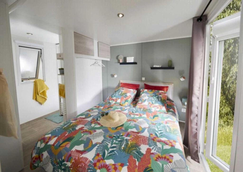 Photo de la galerie de l'établissement Camping - Parc aquatique - ccagehb, à Saint-Michel-Chef-Chef