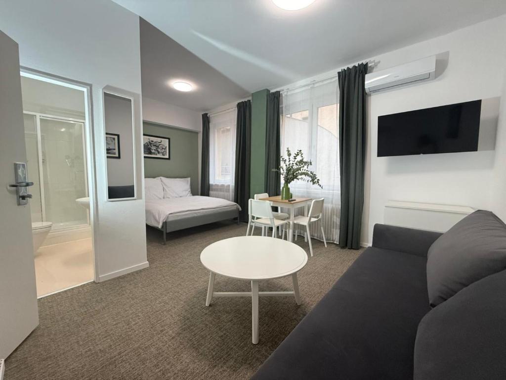 Gremium Apartments 1
