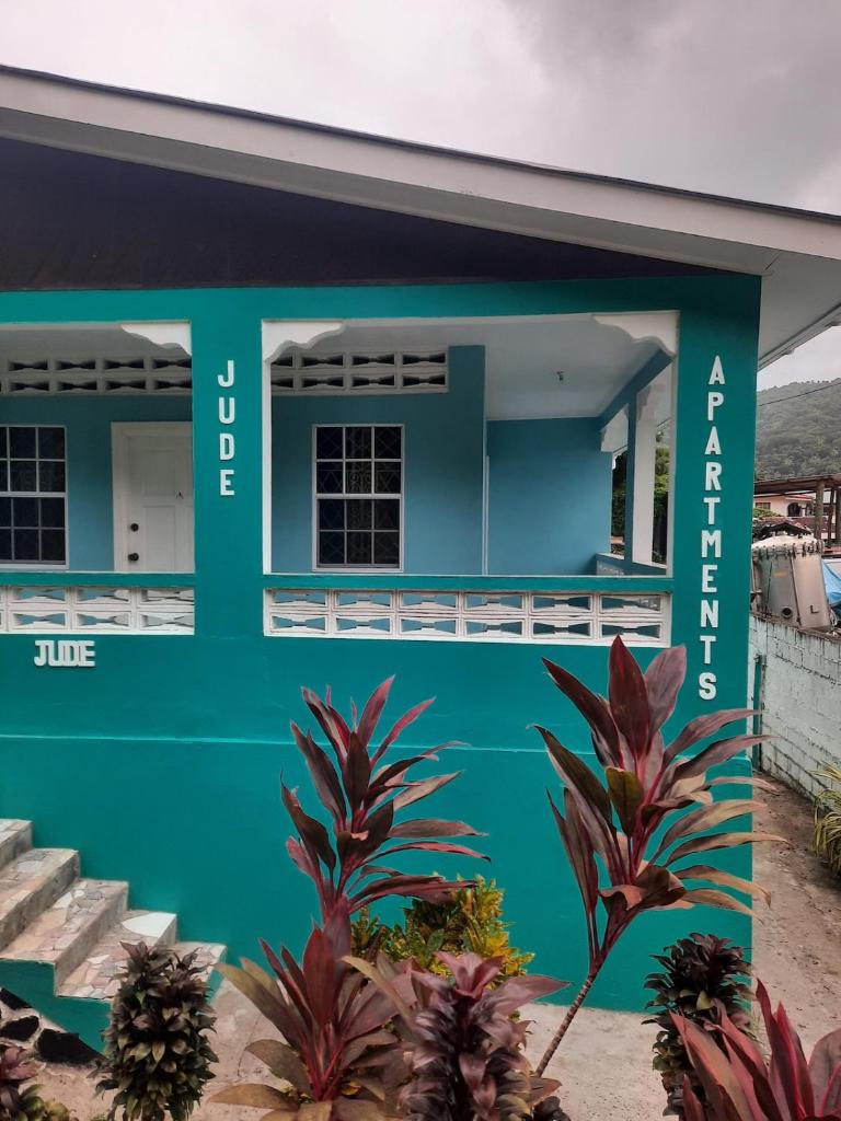 Jude Apartments