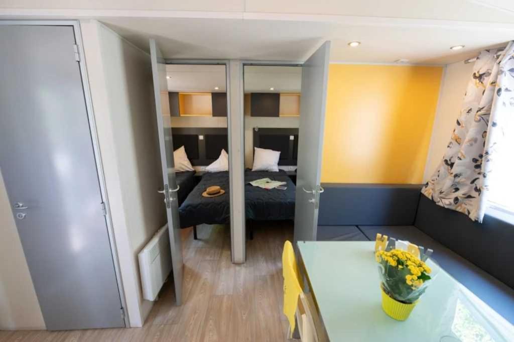 Photo de la galerie de l'établissement Camping 4 étoiles - Piscine - ccaific, à Die