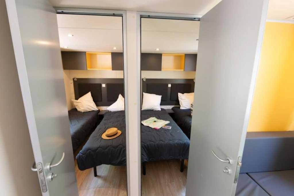 Photo de la galerie de l'établissement Camping 4 étoiles - Piscine - ccaific, à Die