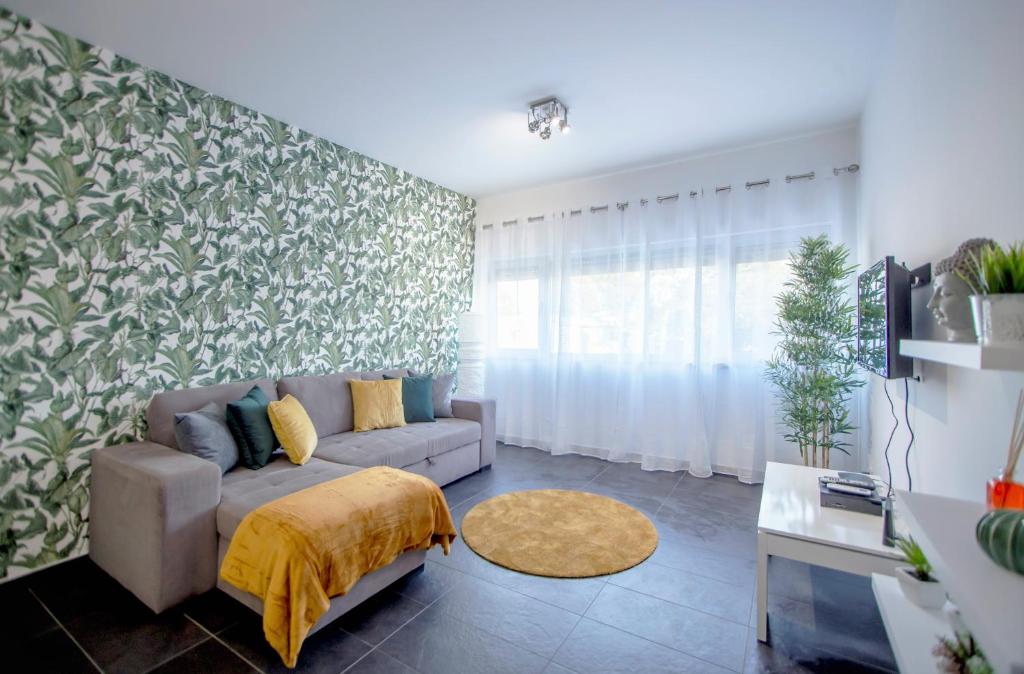 Beach Side Apartment 2