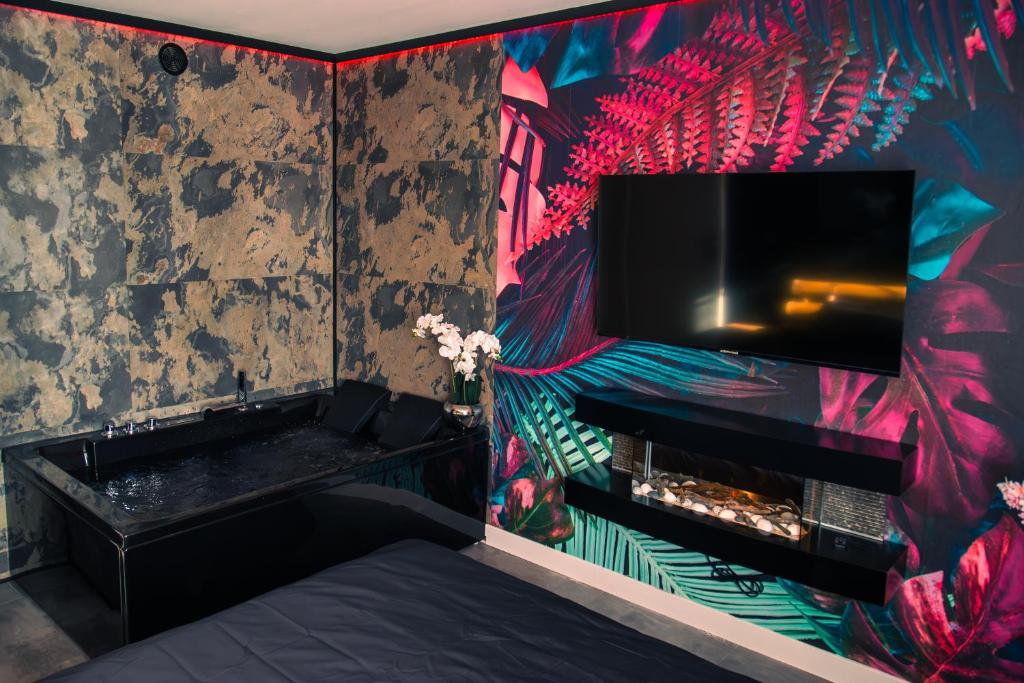 Love Room - Balnéo - Nuit Insolite - Intimité 5