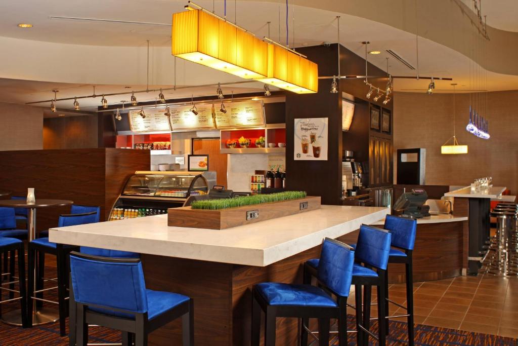 Courtyard by Marriott Baltimore Downtown/Inner Harbor Image