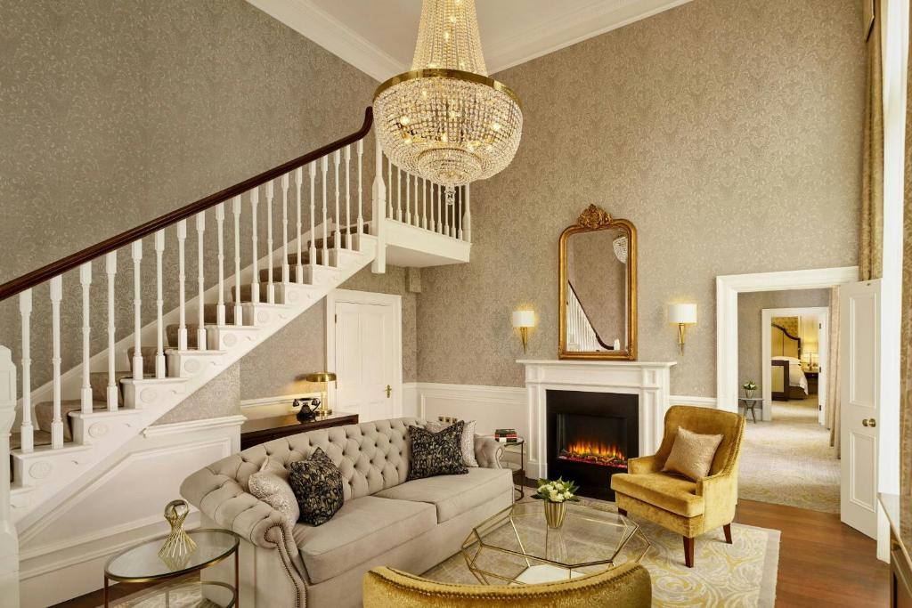 The College Green Dublin Hotel, Autograph Collection Image