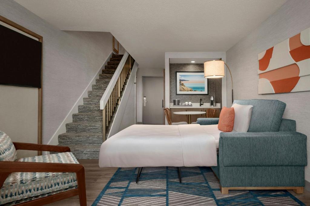 Sheraton San Diego Resort Image