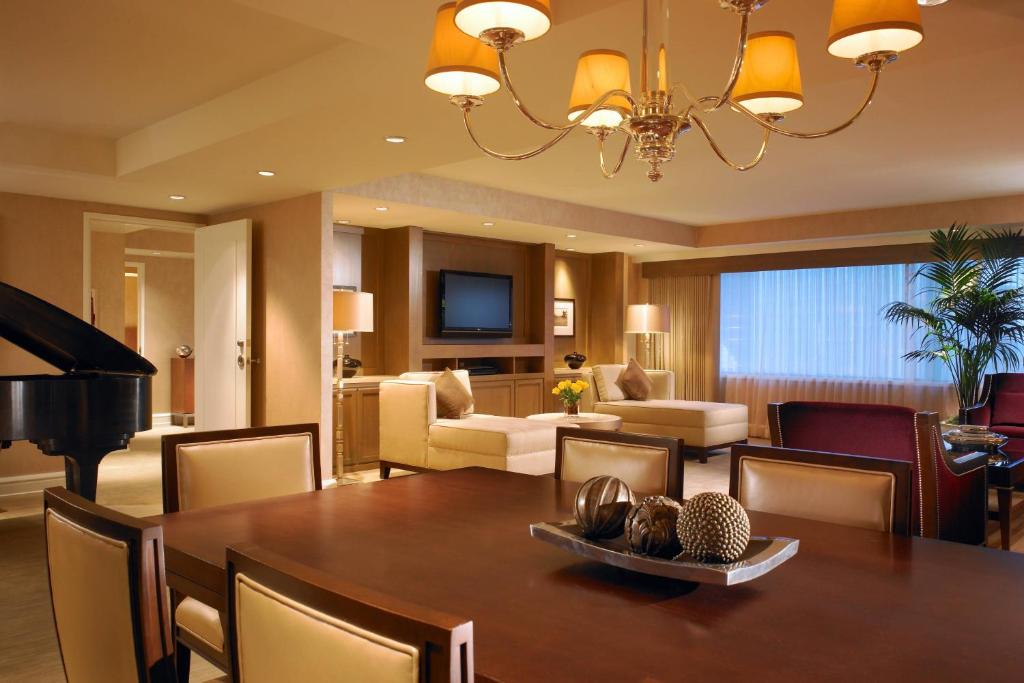 Sheraton Grand Seattle Image