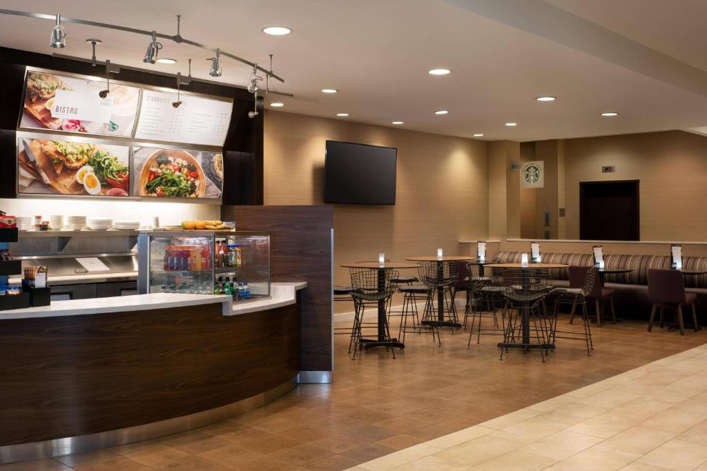 Courtyard by Marriott Denver Airport Image