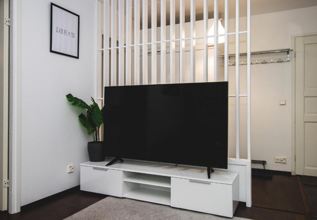 Cozy apartment near Metro Station 1