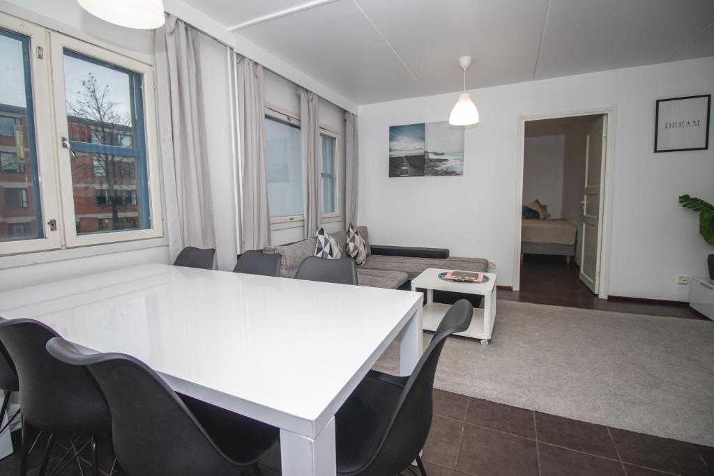 Cozy apartment near Metro Station 4