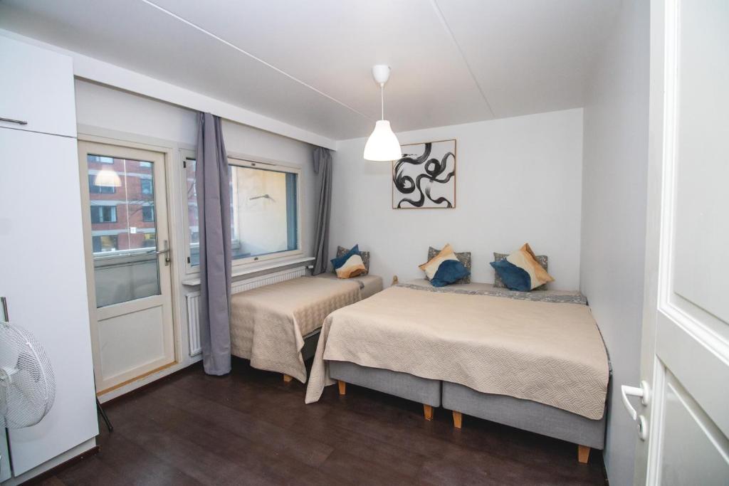 Cozy apartment near Metro Station 2