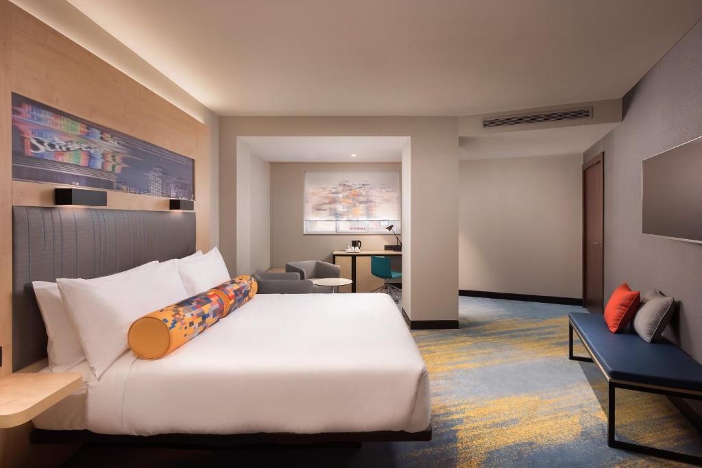 Aloft Madrid Gran Via Image