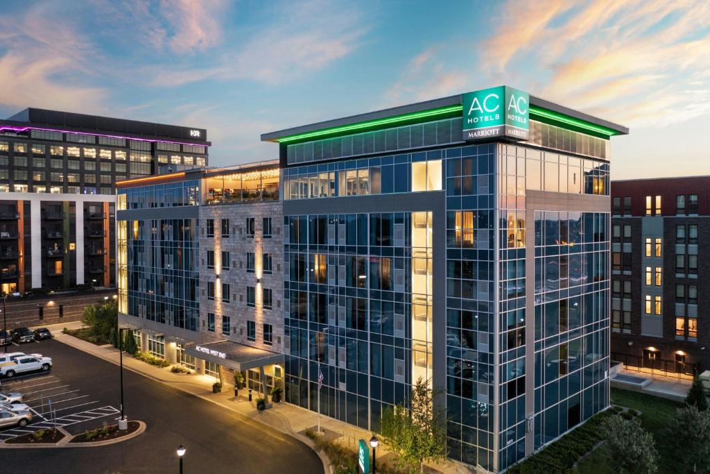 AC Hotel by Marriott Minneapolis West End Image