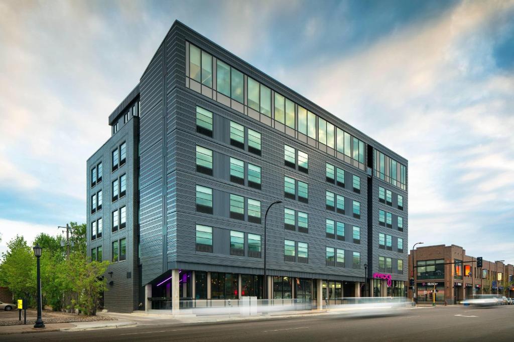 MOXY Minneapolis Uptown Image