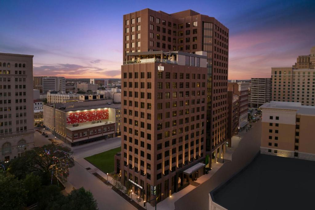 AC Hotel by Marriott San Antonio Riverwalk Image