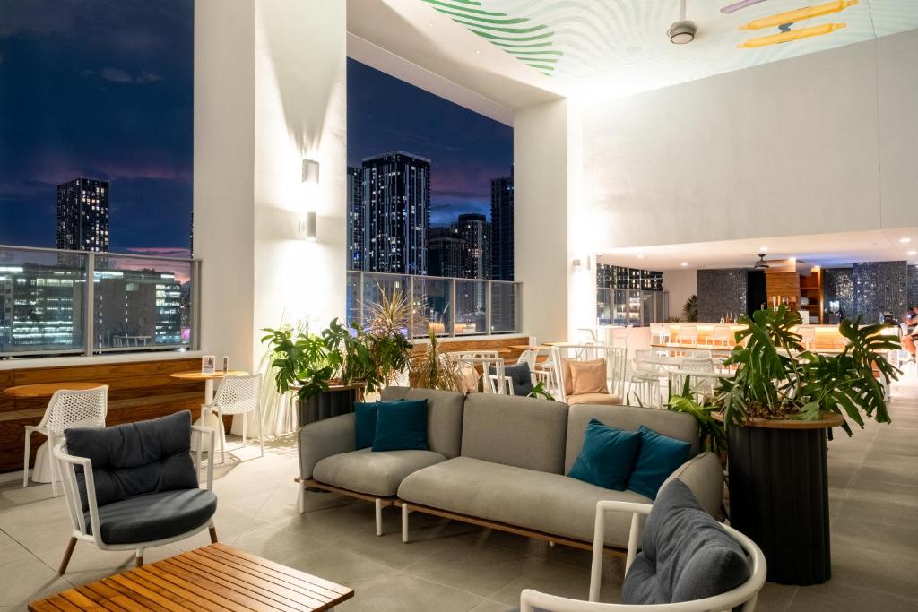 YOTELPAD Miami Image