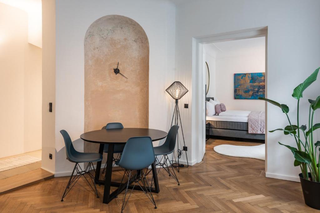 Luxury Design Apartments in City Center 2