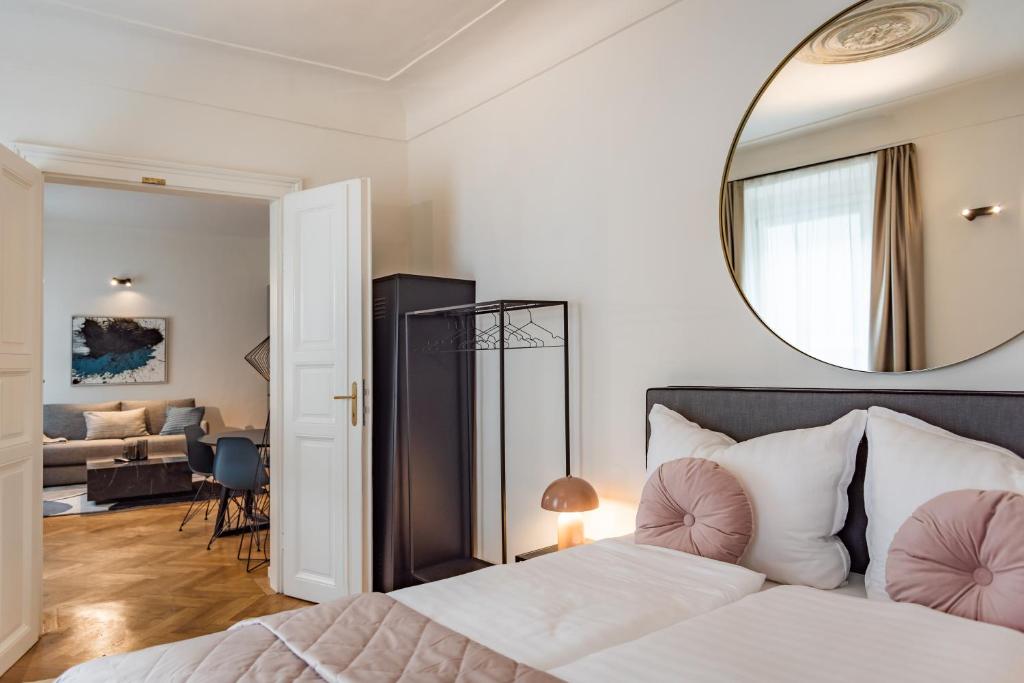 Luxury Design Apartments in City Center 4