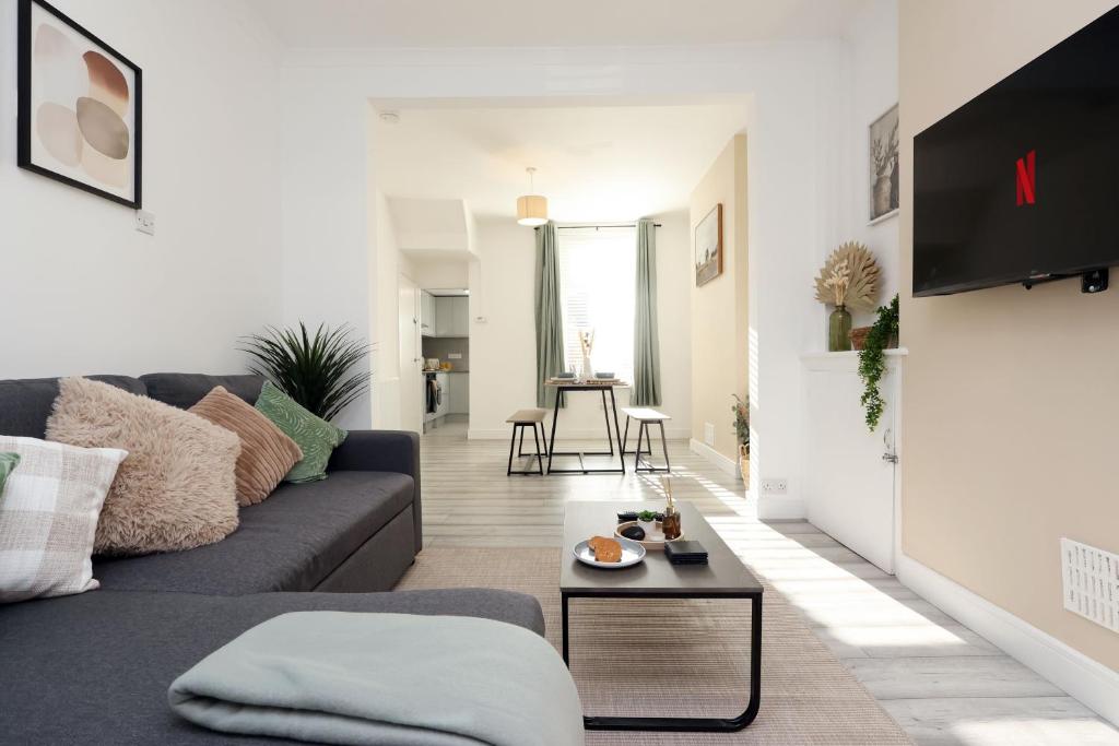 The Central Stay - 5 minute walk to Cardiff Centre, up to 6 people 5
