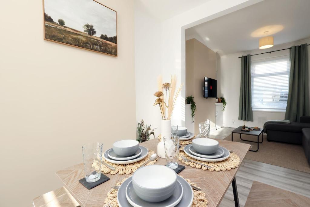 The Central Stay - 5 minute walk to Cardiff Centre, up to 6 people 4