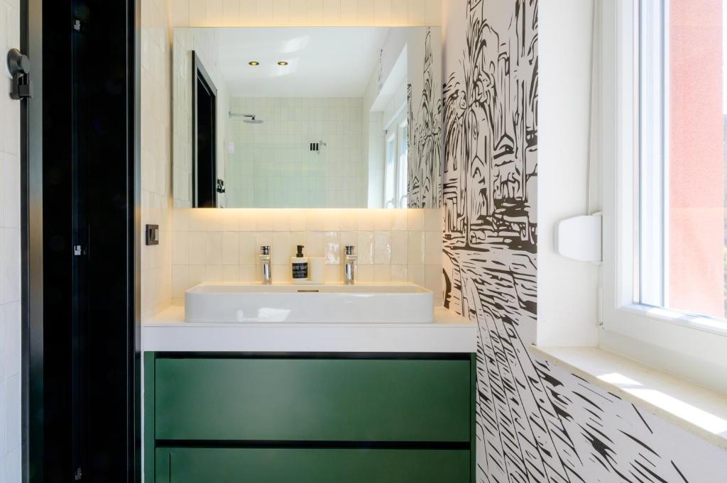 City and beach luxury residence 8