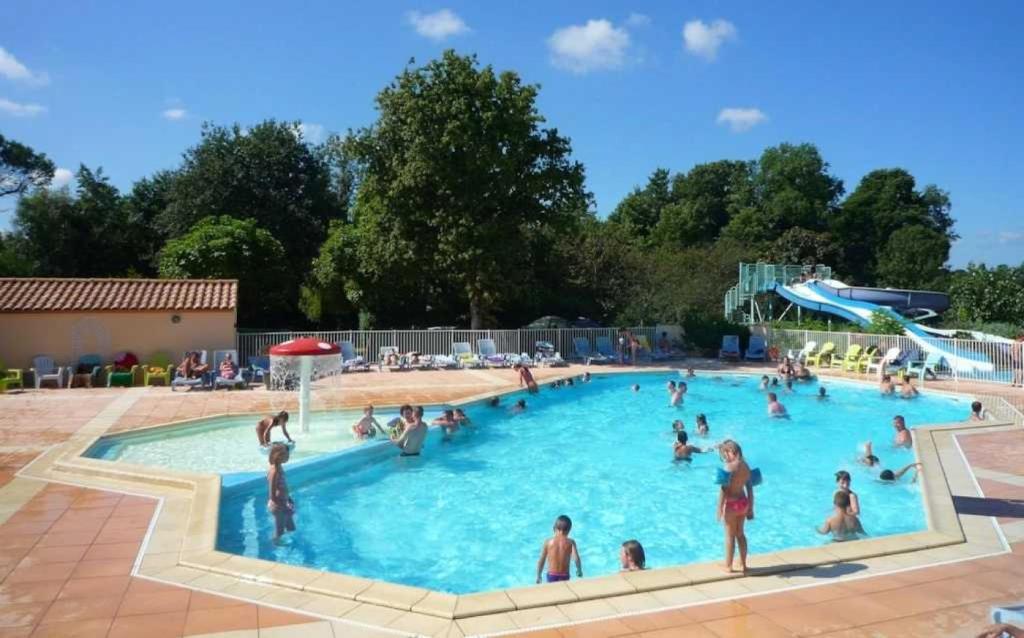 Photo de la galerie de l'établissement Camping 4 étoiles - Parc aquatique - efcia0, à Soullans