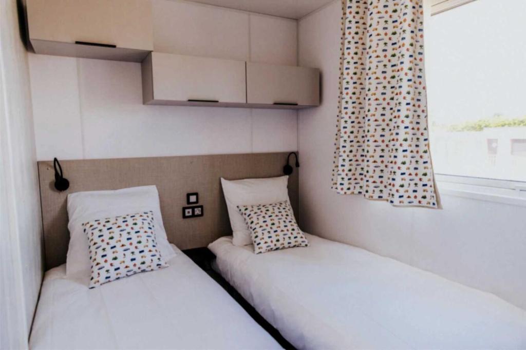 Photo de la galerie de l'établissement Camping - Piscine - efadci, à Pleumeur-Bodou