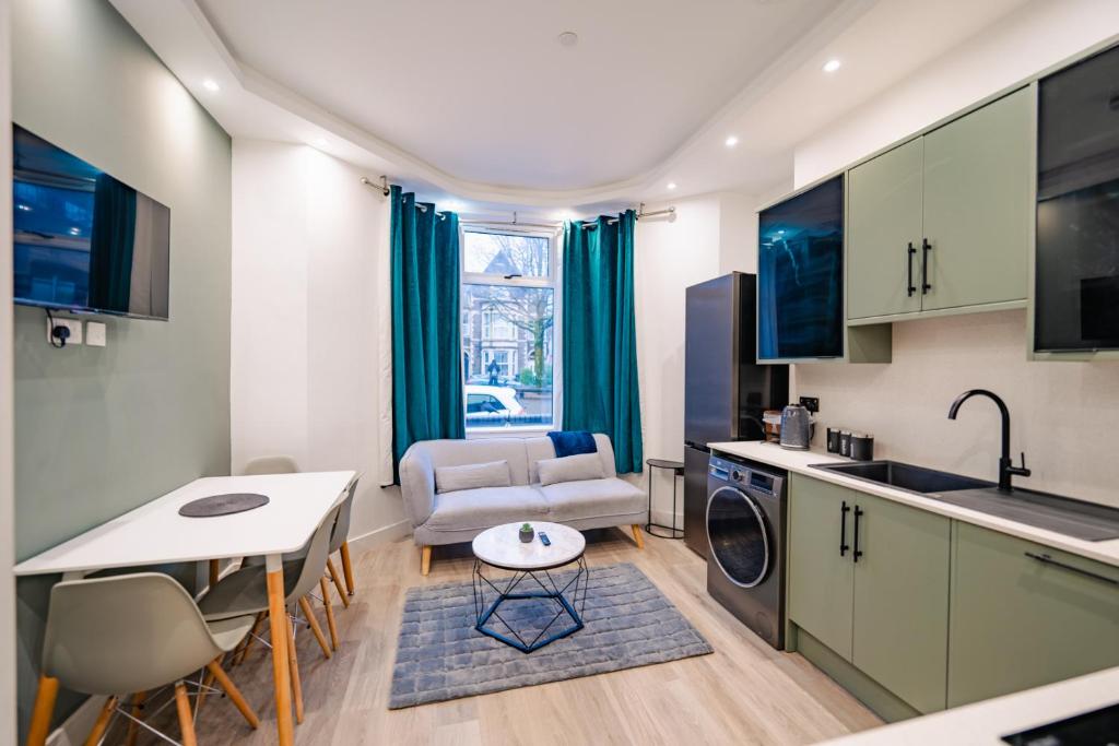 Luxury Apartments in Cardiff City Centre 6