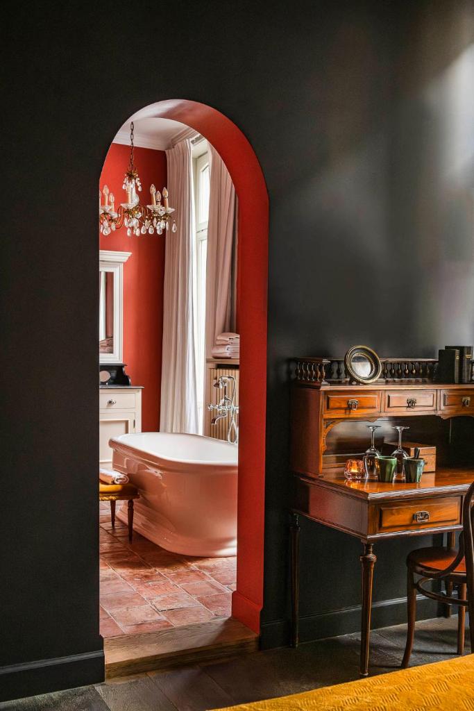 The Bank 1869 - Unique guestrooms in the historic center of Bruges 4