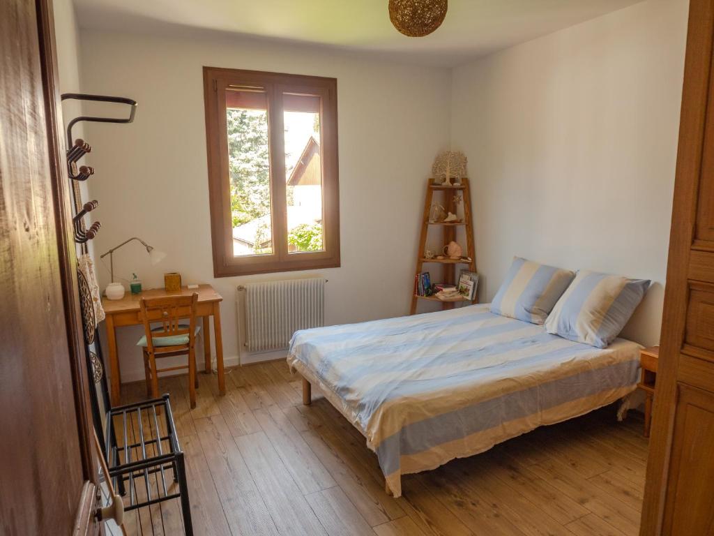 House with garden and parking 1 min from Grenoble 4