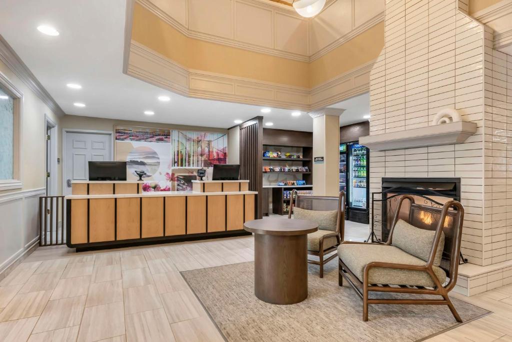 Sonesta ES Suites Dulles Airport Image
