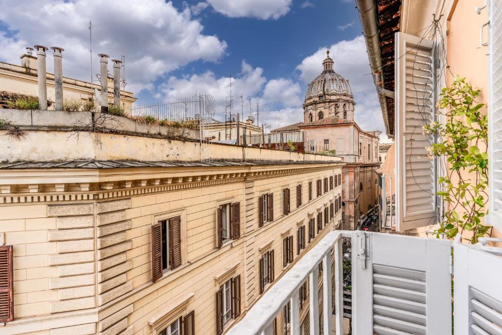 Flat with Lovely Views near Piazza Navona 6