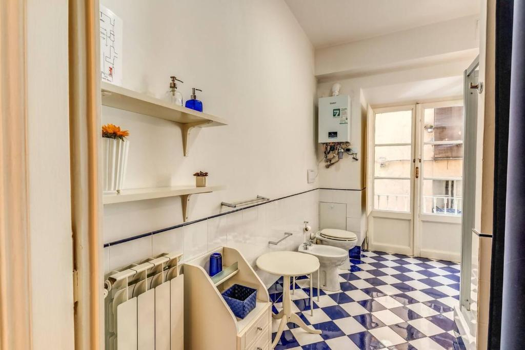 XX SETT: Flat by Barberini Trevi Fountain 7