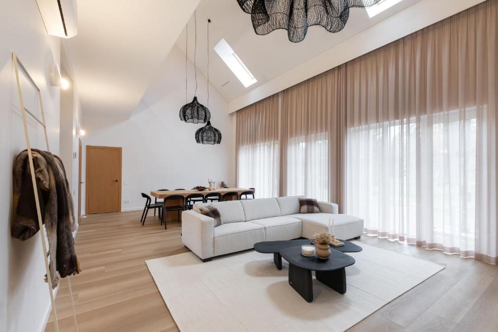 Picturesque Villa RestArt by Reside Baltic 1
