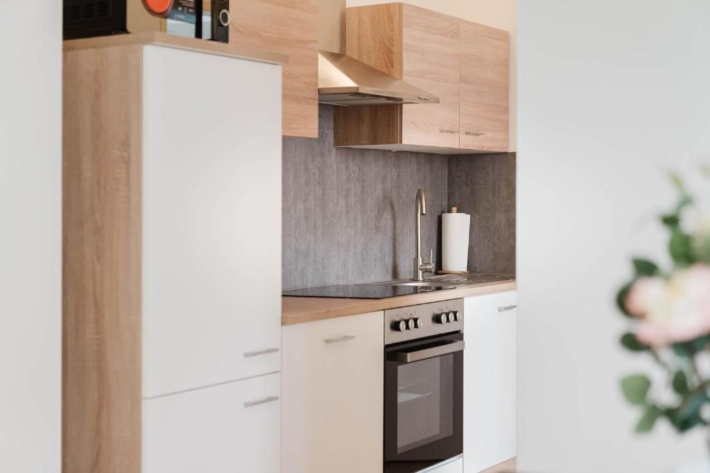 feworld living - Linz 8