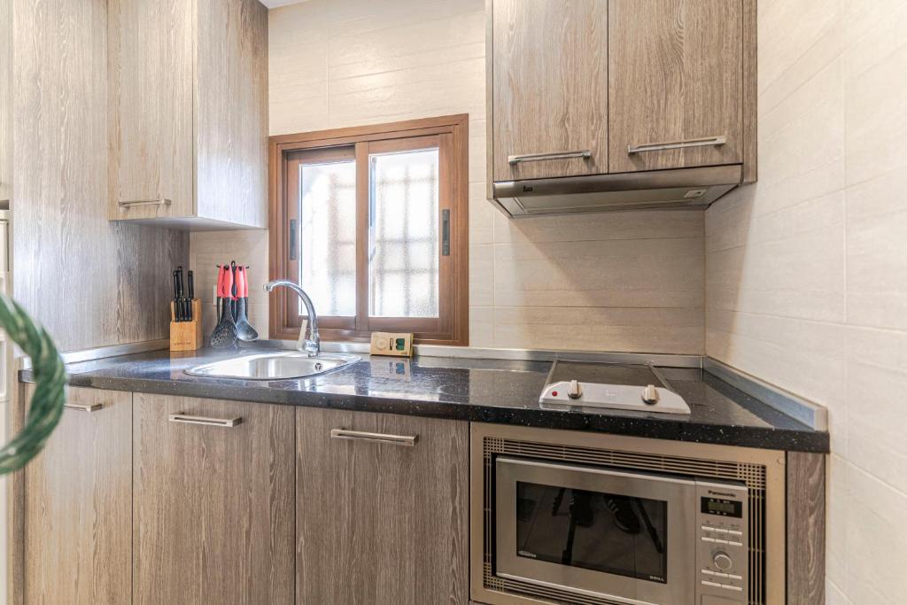 Albalh Apartamentos - La Casita de la Plaza en Albaicín Granada con Terraza Privada y Vistas Espectaculares 4