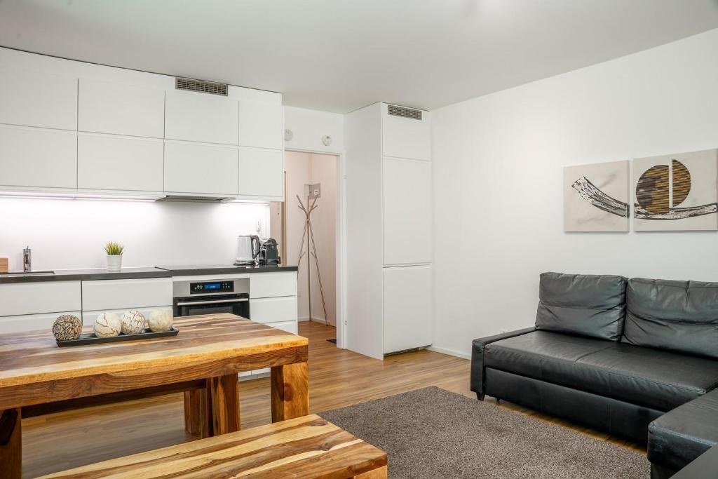 BASELiving Apartment - St Jakob, near ESC - Bahnhof SBB 2