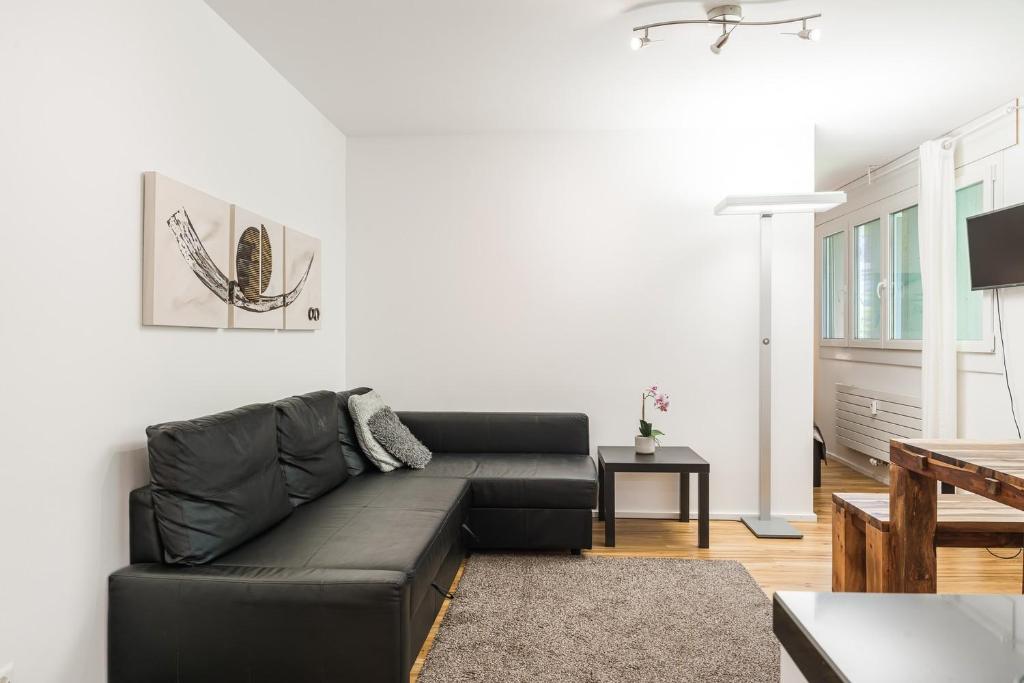 BASELiving Apartment - St Jakob, near ESC - Bahnhof SBB 6