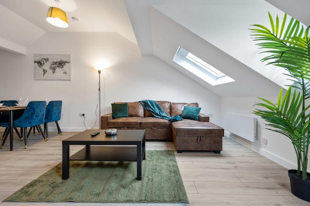 Stunning 1 bed Penthouse Apartment in East Village, Belfast - Walk to City Centre, Roof Terrace 2