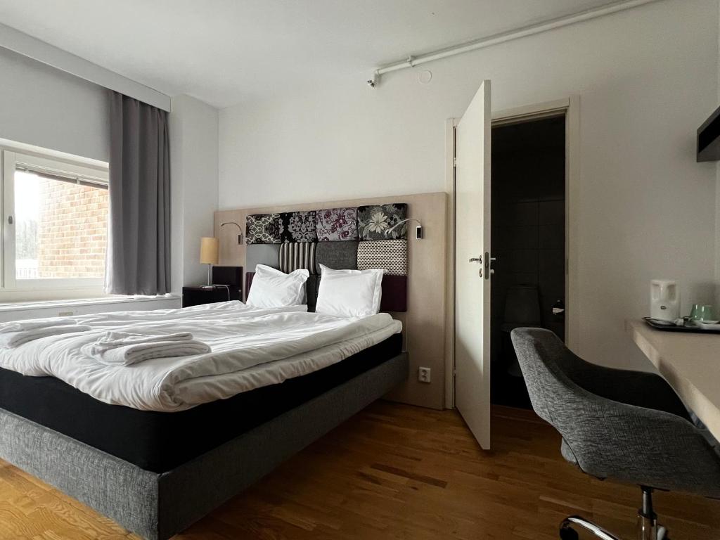 Injoy Premium Hotel Solna Image
