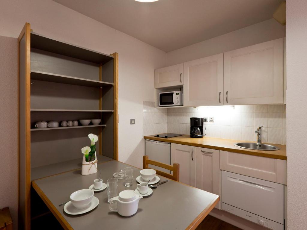 Studio confortable pour 2 avec balcon et WiFi à Brides-les-Bains - FR-1-512-114