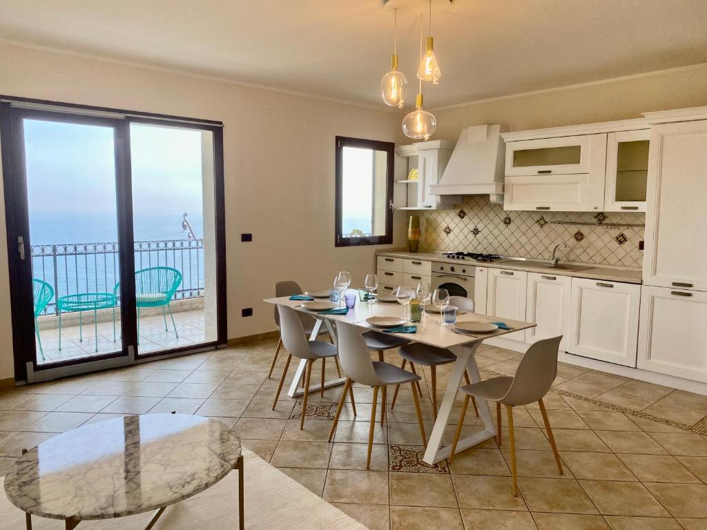 Taormina Sea View Apartment 3
