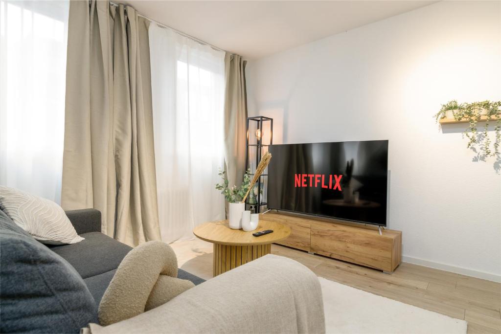 ELLY NINE - stylish urban apartments 7