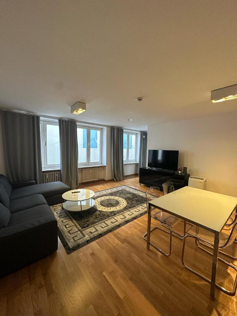 Al Nafurah Apartments 6