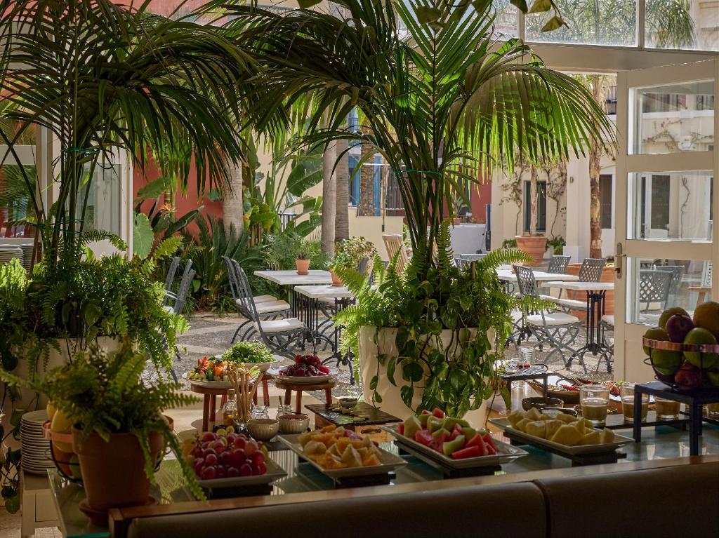 Grecotel Plaza Beach House 5