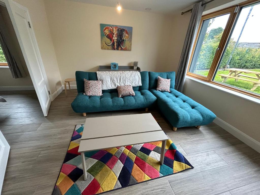 Two bedroom ground floor apartment, professionally managed 6