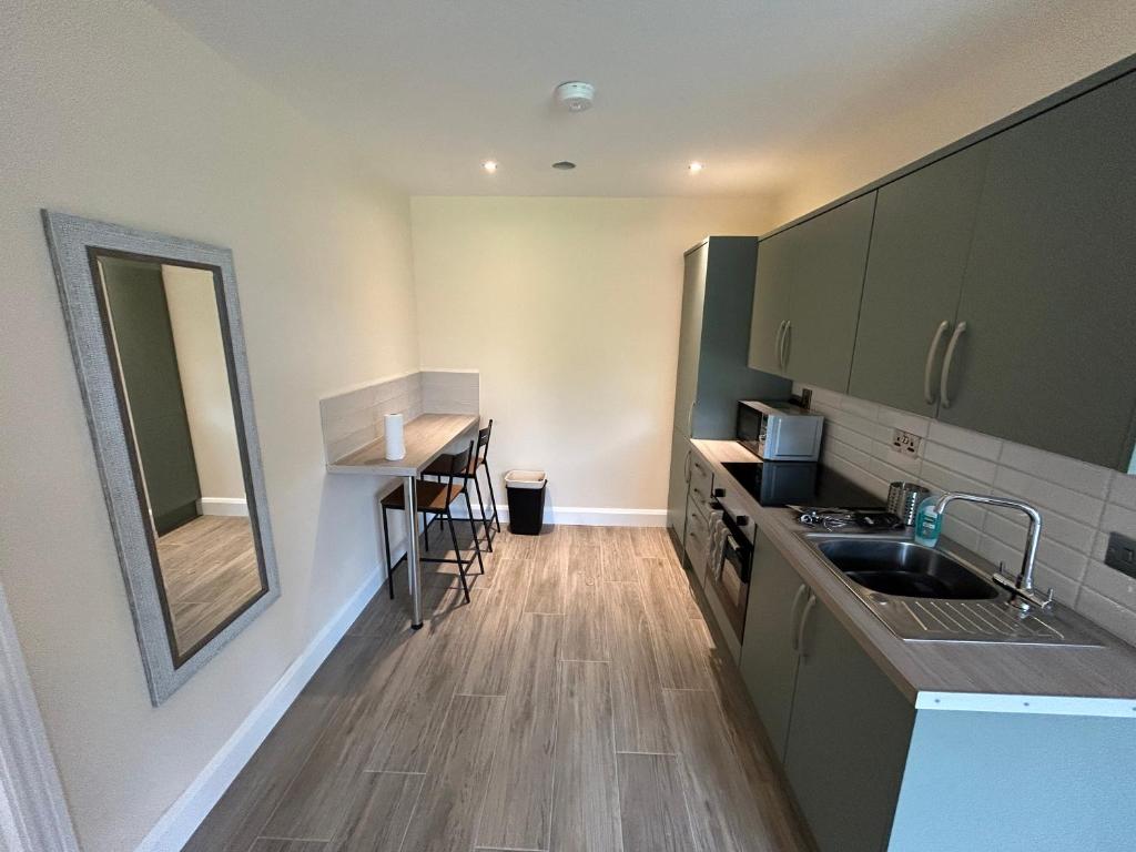Two bedroom ground floor apartment, professionally managed 8
