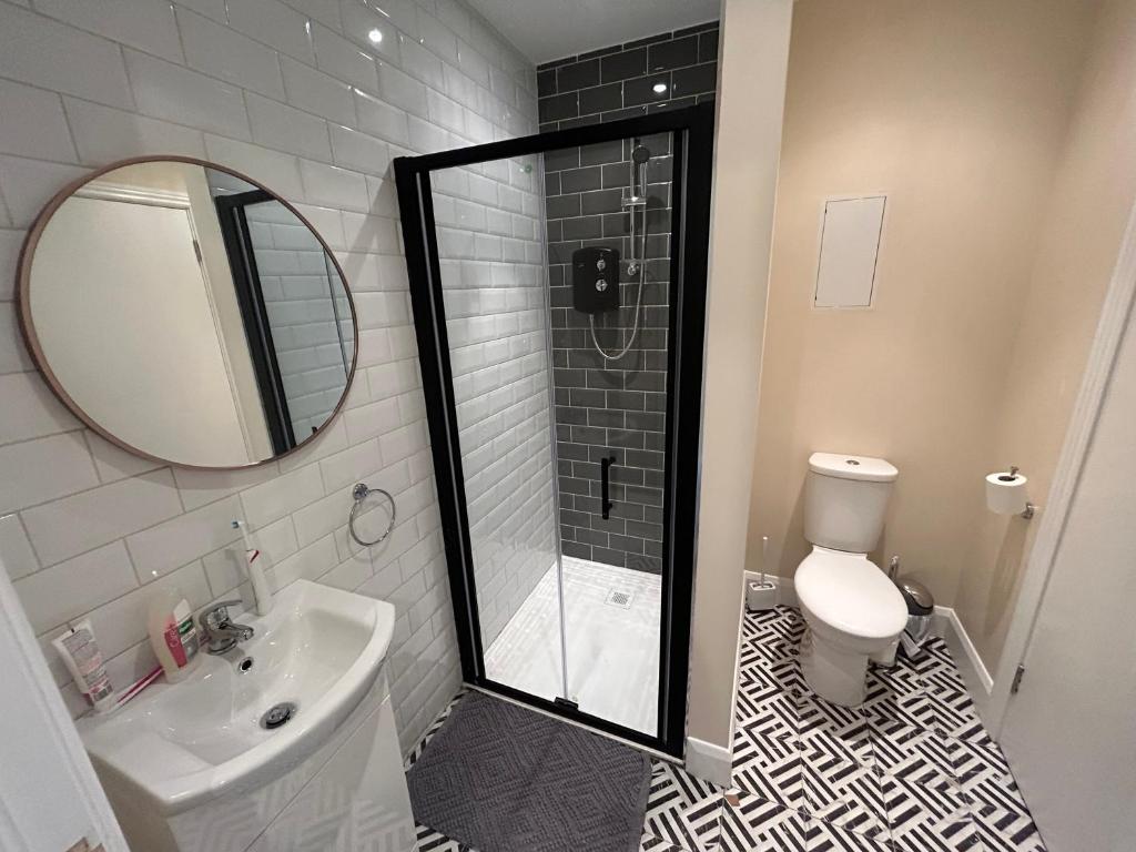 Two bedroom ground floor apartment, professionally managed 3
